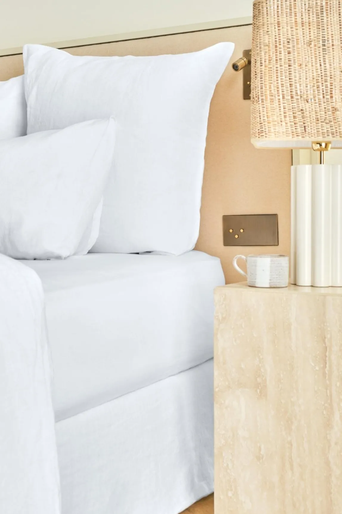 Fitted washed linen sheet - white