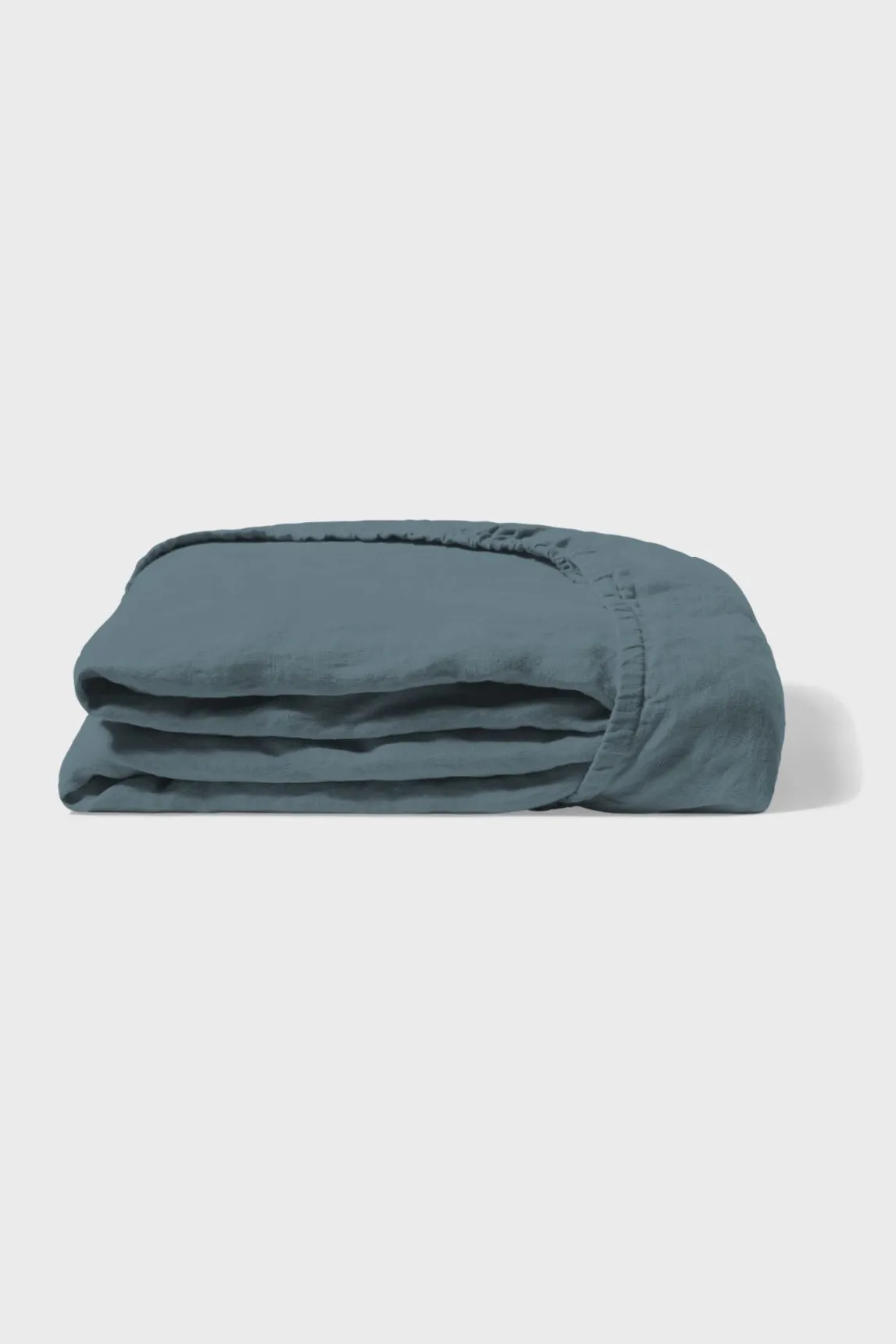 Fitted washed linen sheet - midnight blue