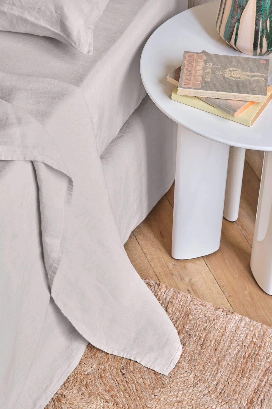 Flat washed linen sheet - pearl grey