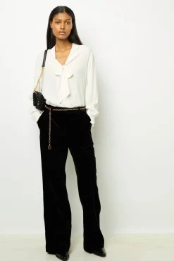 Pussy-bow collar blouse