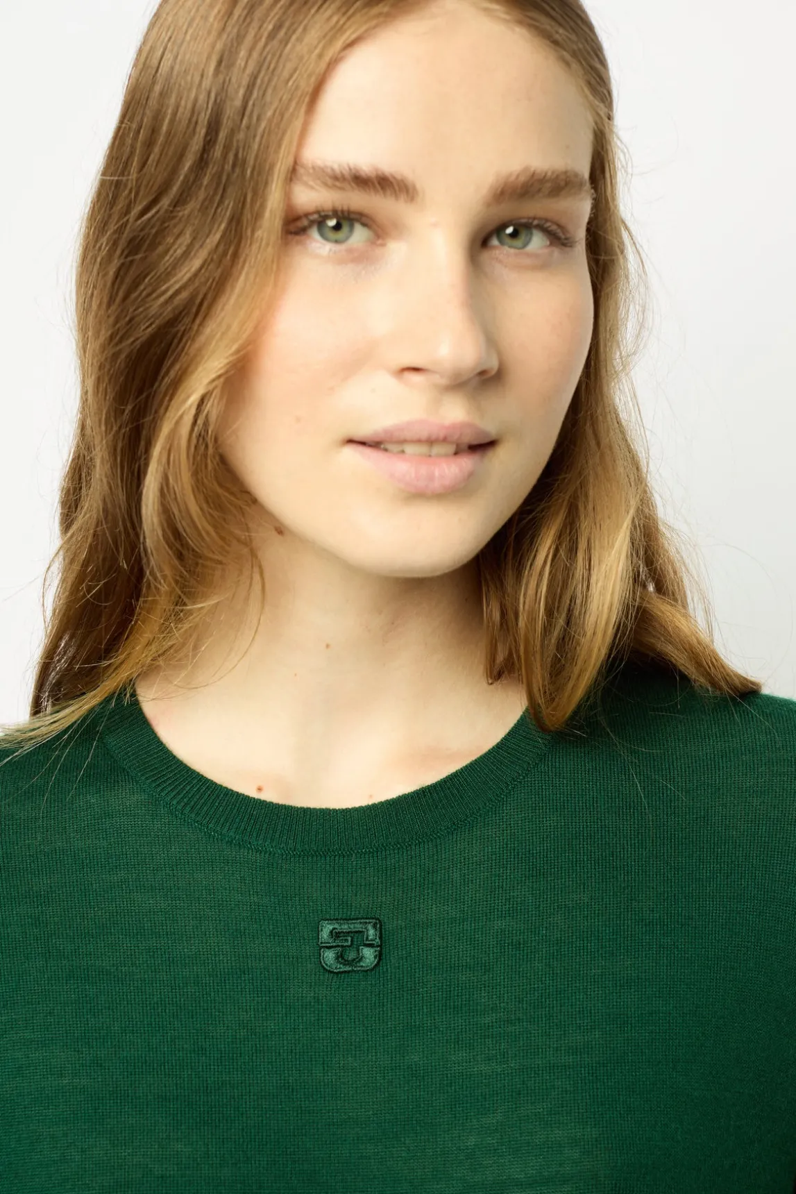 Sweater in fine wool with round neck - JADE