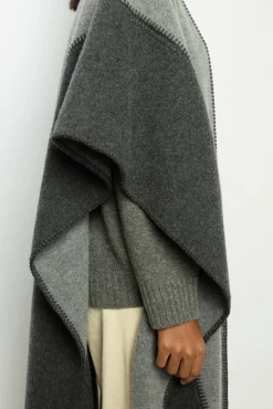 Two-tone poncho - DAMYNN